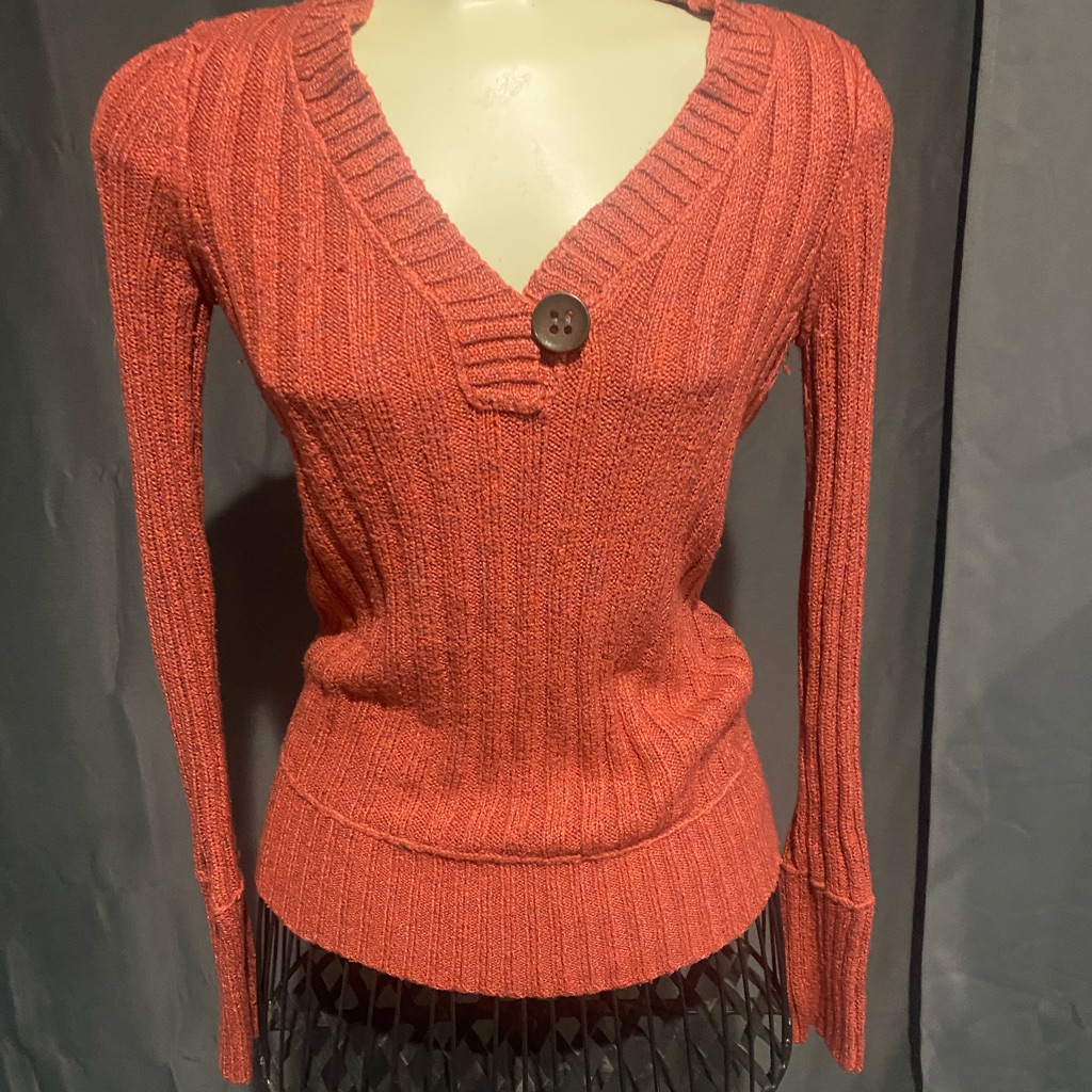 Maurice’s Womens Size L Sweater Red In Color